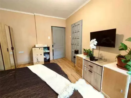 Császártöltés-26,5 M Ft-70m2-005
