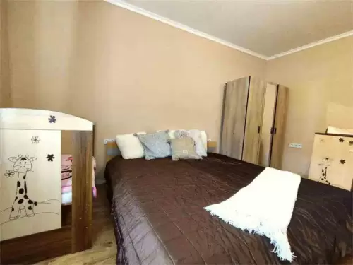 Császártöltés-26,5 M Ft-70m2-006